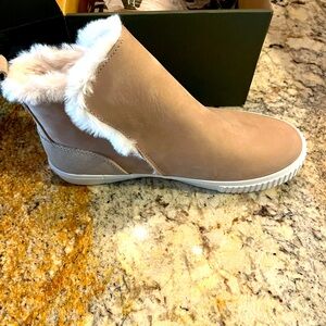 Timberland Women’s Skyla Bay Pull On Boots 7.5